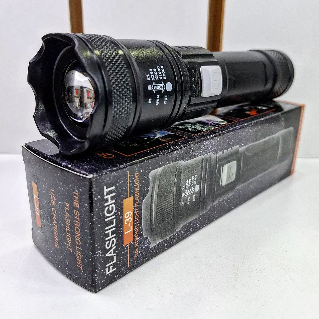 LINTERNA CON ZOOM L-39